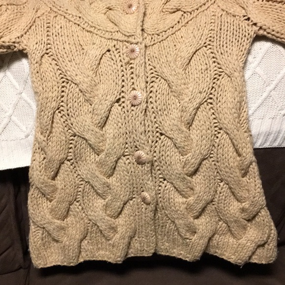 Camel colored chunky sweater - Picture 3 of 3